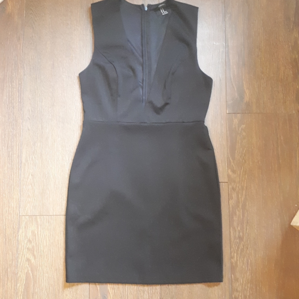 Cute black dress